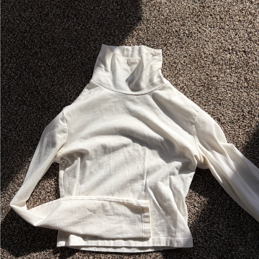 White Turtleneck cropped long sleeve